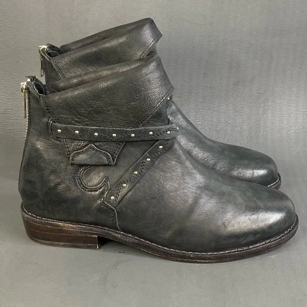 FREE PEOPLE Alamosa Ankle Black leather booties size 5.5 (36)